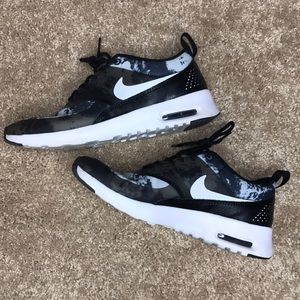 Nike trainers/athletic shoes